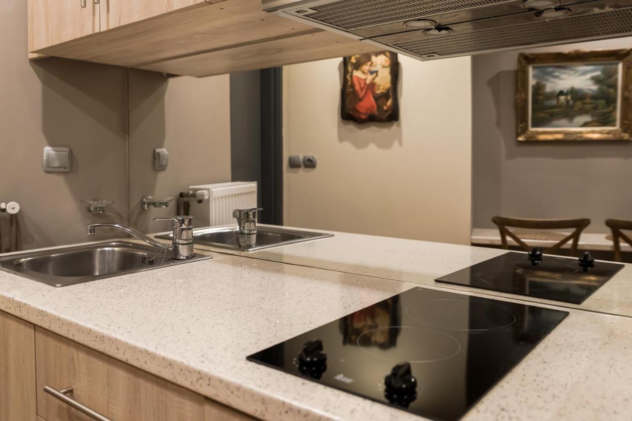 The Heart Of Plaka Apartment เอเธนส์ ภายนอก รูปภาพ