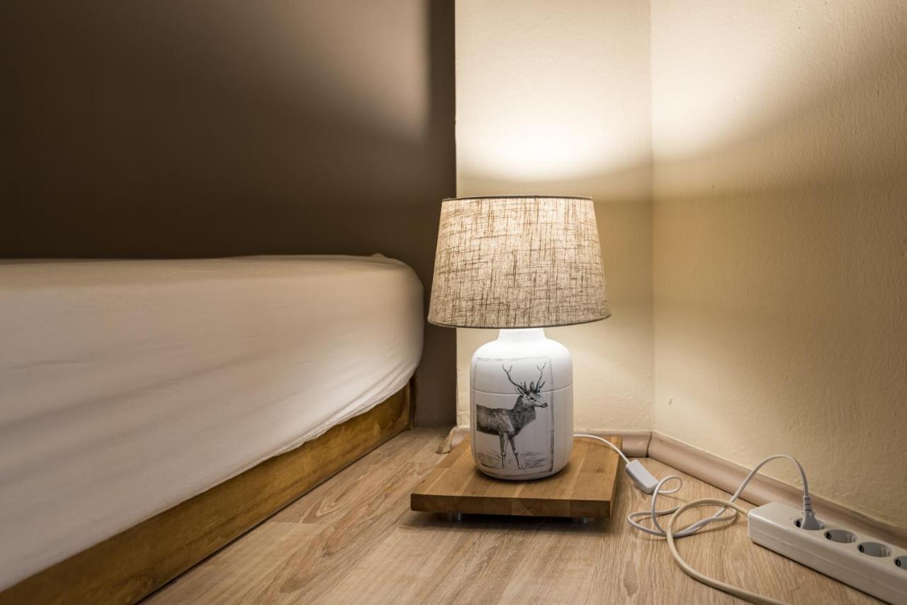The Heart Of Plaka Apartment เอเธนส์ ภายนอก รูปภาพ